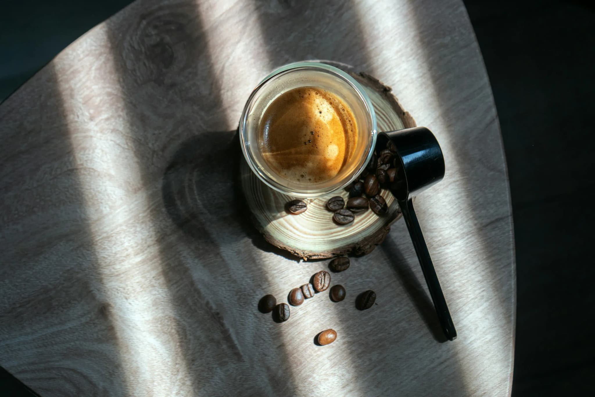 Pourquoi le café sent-il meilleur que le gout qu'il a parfois?